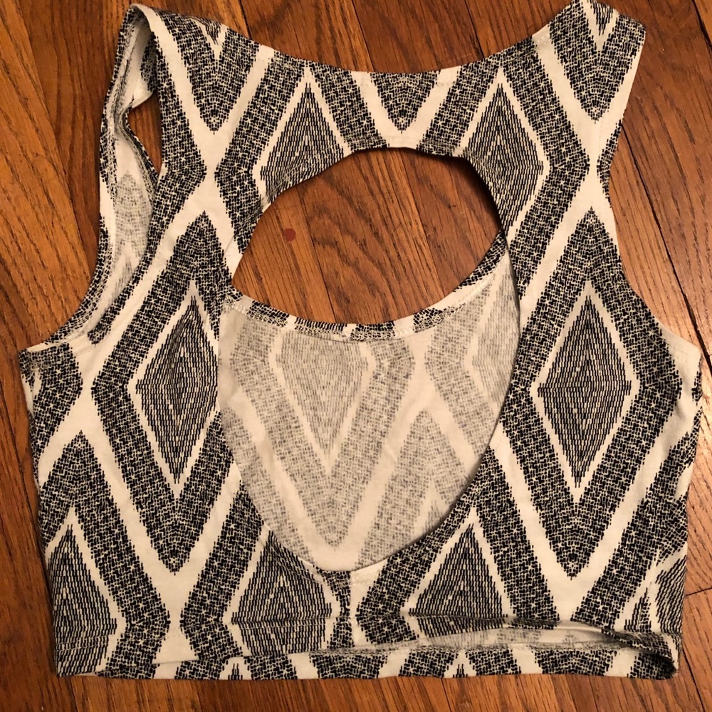 Open Back Crop Top - Picture 4 of 4